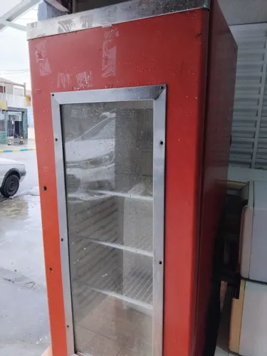 Geladeira freezer expositor com defeito não gela