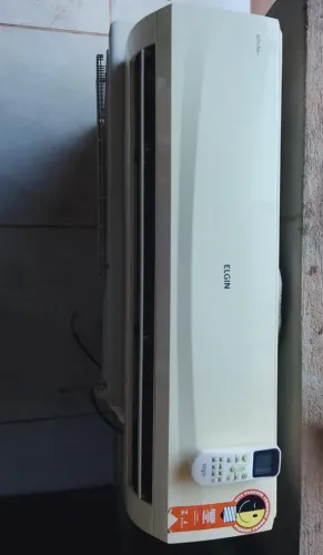 Vende-se uma central de ar .Marca elgin 12 mil BTUs. Telefone *48