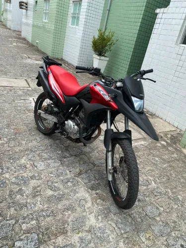 Oportunidade!!! XRE 300 DOCUMENTOS EM DIA 2011