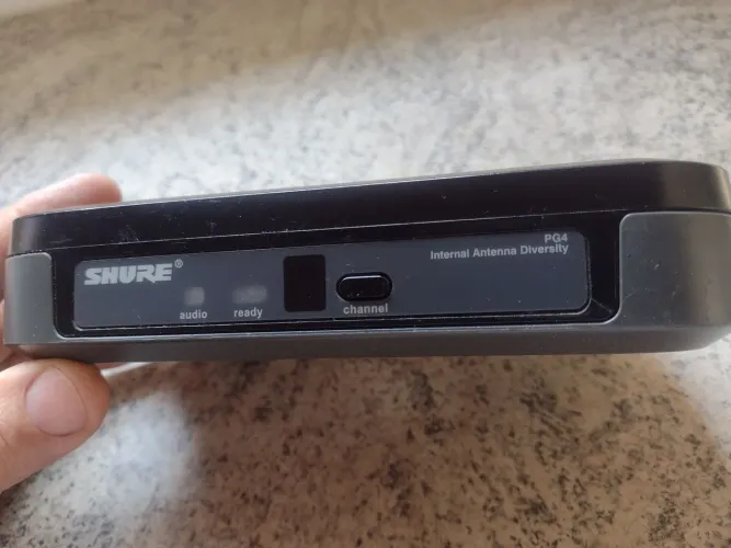 MICROFONE SEM FIO SHURE PG4