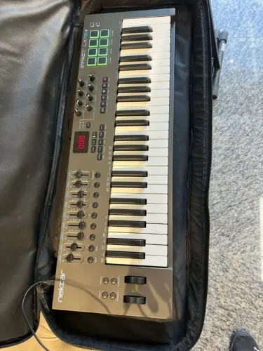 Teclado Nektar Impact LX49+ - Controlador + CAPA + CABOS