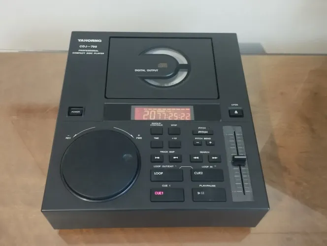 CDJ-700 Yahorng