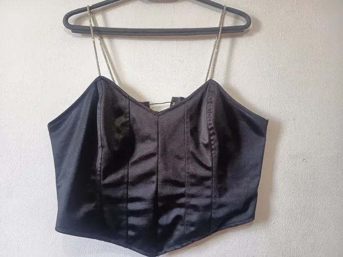 Cropped corset cetim plus preto