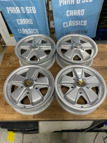 JOGO COM 4 RODAS RAW CLASSICS RÉPLICA PORSCHE 911 FUCHS
