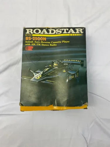 rádio toca-fitas automotivo vintage Roadstar RS-2500N com rádio AM/FM