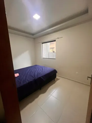 Alugo casa