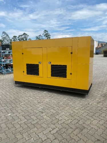 Gerador Cabinado Diesel 140kva Motor Mercedes e Cramaco