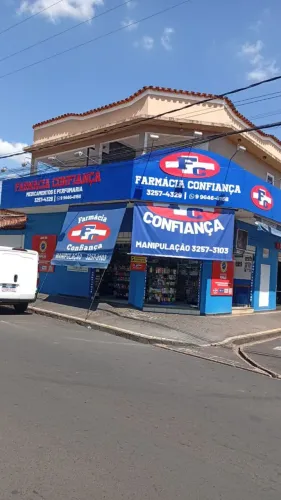 Fachadas e Toldos