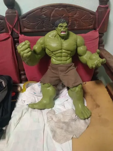 Boneco do hulk 