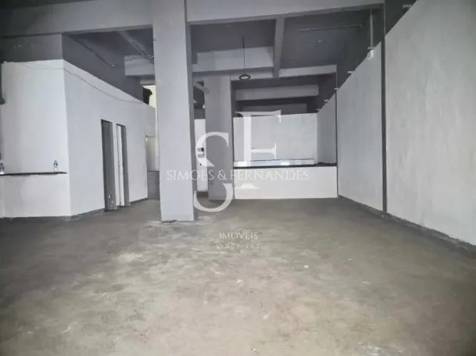 Humaitá - Rua do Humaitá - Loja ampla com 256m² para investimento.