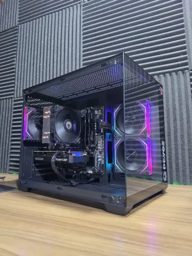 PC Gamer Ryzen 7 5700X + RX 9060 XT 16GB + 32GB RAM + NVMe 512GB + B550M ? GARANTIA ?