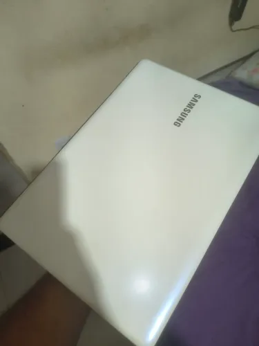 Notebook Samsung (cabo flat da tela danificad))