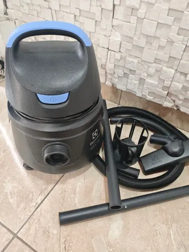 ASPIRADOR PÓ E ÁGUA ELETROLUX 1400W