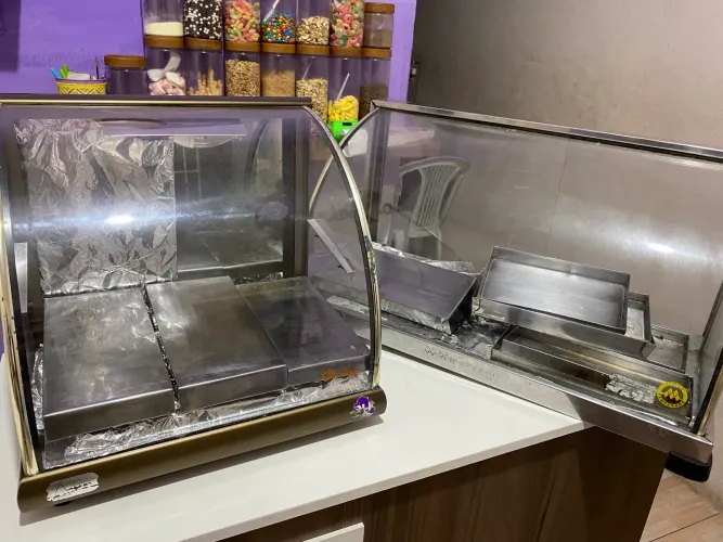 Vende-se estufas para salgados