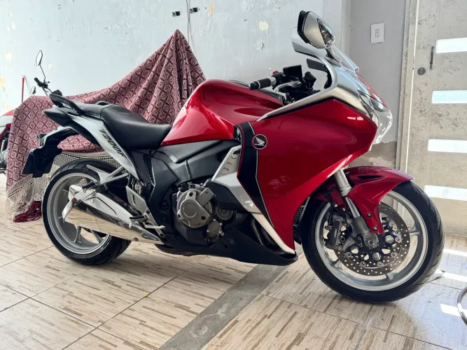 Linda vfr 1200 ac troca carro ou moto