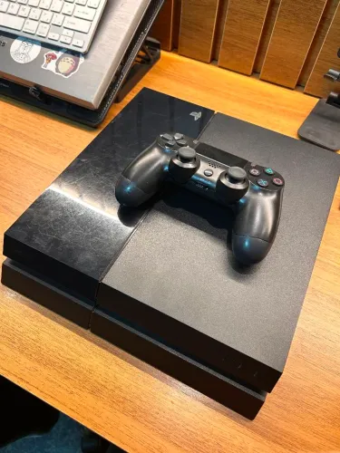 Play Station 4