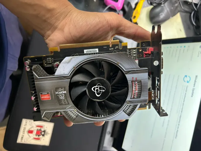 Placa de vídeo XFX 6770 1Gb DDr5