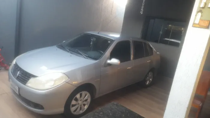 Renault Symbol Privilège Hi-flex 1.6 16V 4P 2010