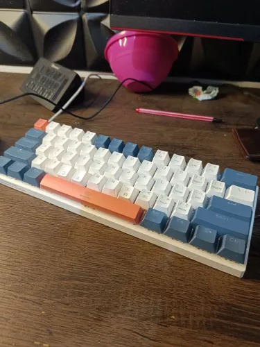 Teclado gamer mecânico k500 60%