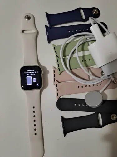 Apple Watch SE 3 GPS, Caixa em alumínio luz das estrelas de 40 mm