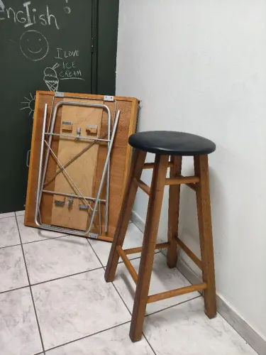 Prancheta de desenho portátil com banco