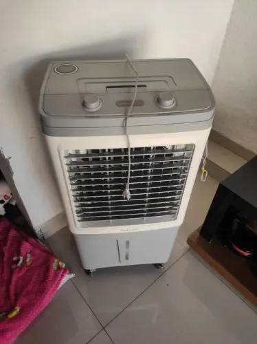 CLIMATIZADOR NOVO. VALOR: 800 REAIS. NÃO ENTREGA.