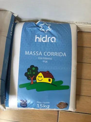 Vendo 9 sacos de massa corrida de 15kg Vendendo pois sobrou da minha obra