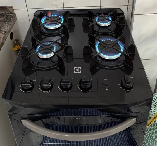 Fogão Electrolux - excelente estado - tampo de vidro
