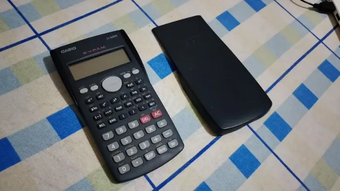 Calculadora Científica Casio fx-82MS - Usada, em Perfeito Estado