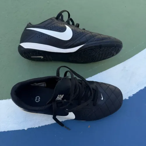Tênis Futsal original NIKE