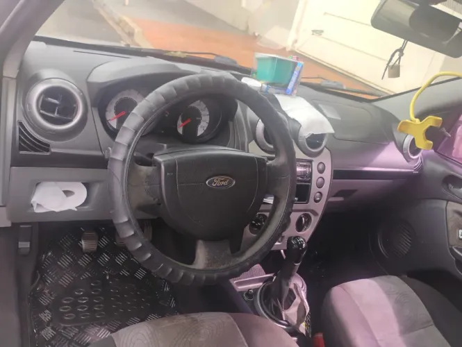 Ford Fiesta Sed. 1.6 8V Flex 4P 2008