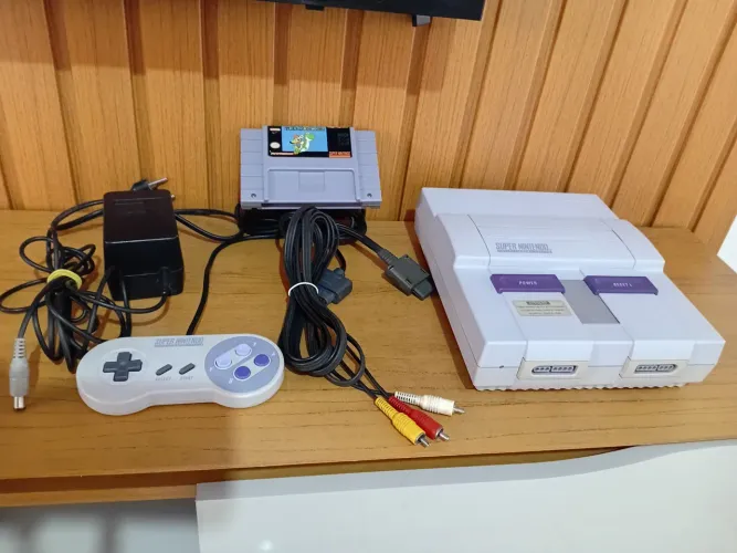 Video Game Super Nintendo muito conservado com todos os assessórios originais tudo ok