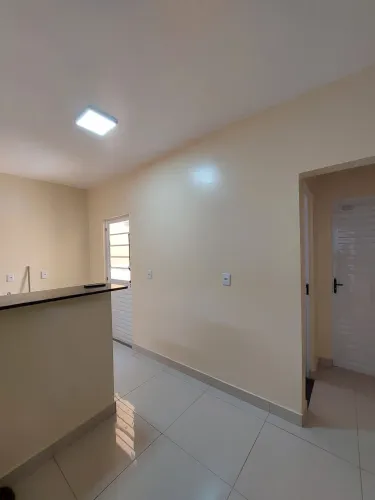 Alugo Kit Net de Dois Quartos em Alameda Fechada 
