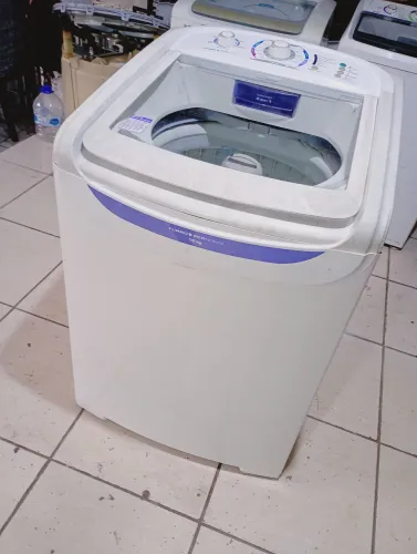 Excelente Eletrolux 220v 15 kilos grande