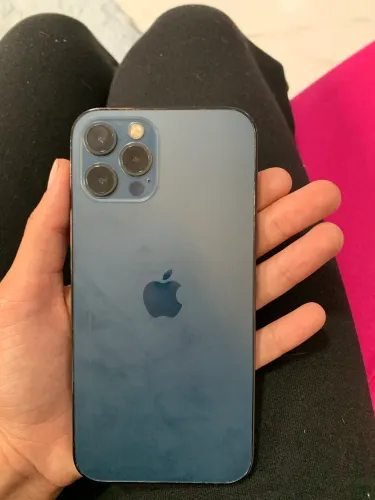 iPhone 12 PRO. 