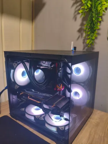 PC GAMER XEON 2680 v4 / 8gb ram / RX 7600 /500gb SSD