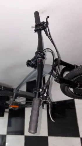 Bicicleta Oggi 7.3 tamanho 15,5, Deore 12 velocidades