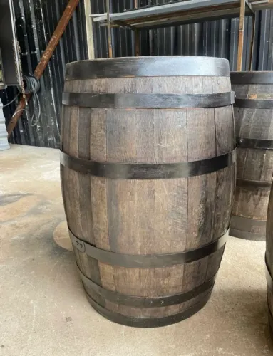 Vendo barril de carvalho