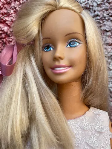 Boneca barbie my size leia