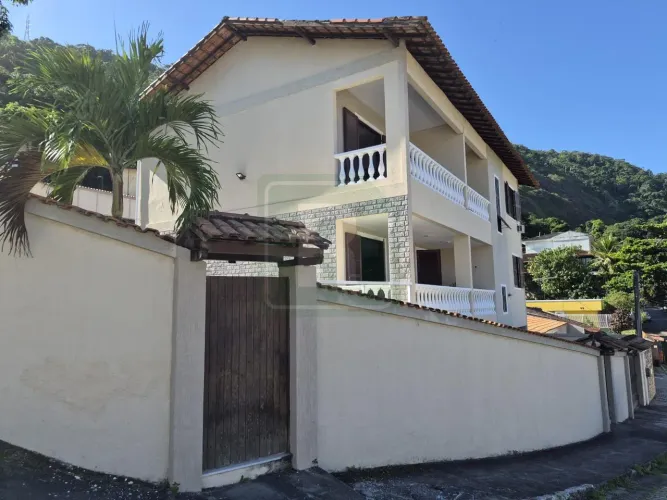 Casa em Condomínio para Venda em Niterói, São Francisco, 5 dormitórios, 1 suíte, 5 banheir