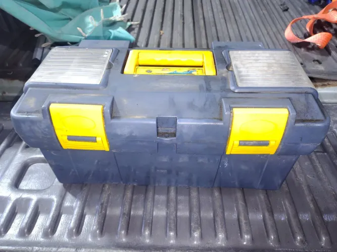 Vendo caixa de ferramenta