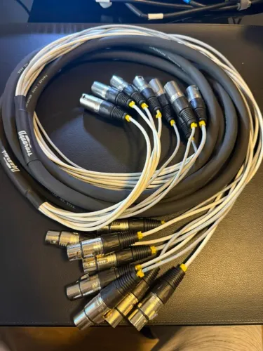 Multicabo Aquarius 8 vias XLR/XLR 5mts, espaguetes abertos na ponta dos inputs