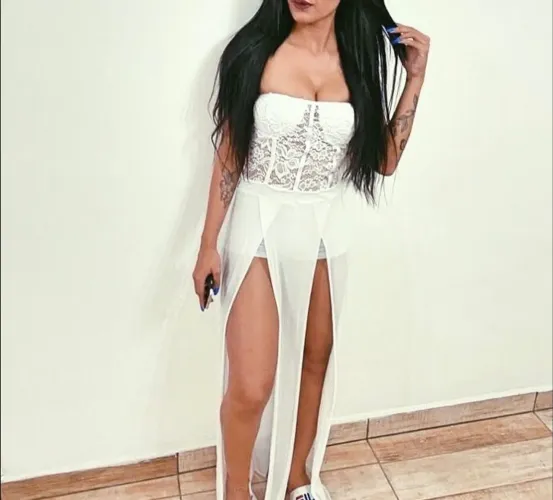 Vestido longo com fendas 