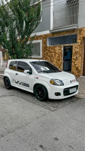 Fiat Uno Sporting 1.4 EVO Fire Flex 8V 2P 2012