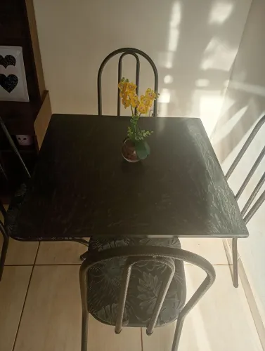 Mesa 4 cadeiras