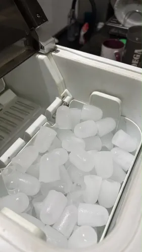 Máquina de fazer gelo