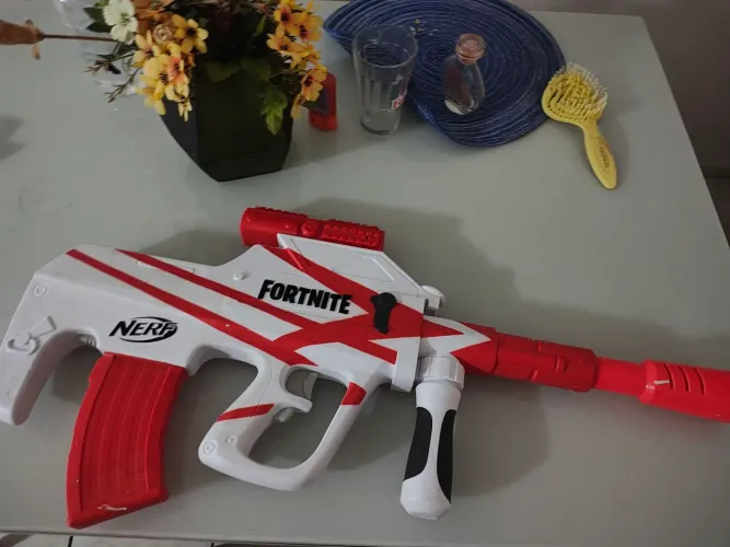 Lançador Nerf Fortnite B-AR Motorizado - Completo e Conservado