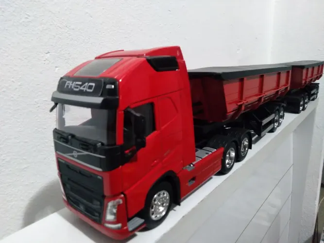Miniatura Caminhão Volvo Rodotrem Basculante Escala 1/32