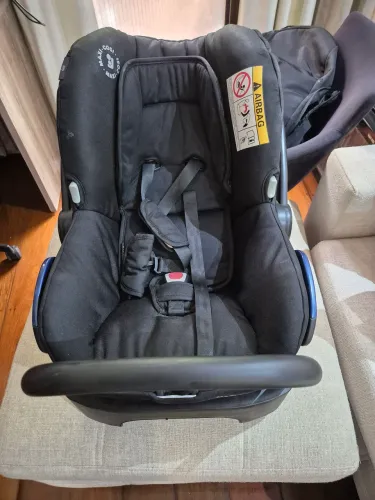 Bebê conforto Citi com Base Essential Black Máximo Cosi
