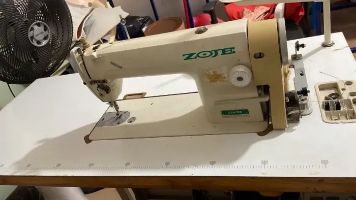 Maquina costura reta industrial